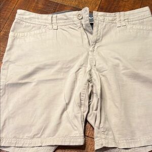 Woman’s Eddie Bauer Legenwash Tan Shorts, size 14